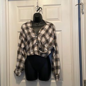 Long sleeve, Flannel, Crop top 🤎🖤🩶